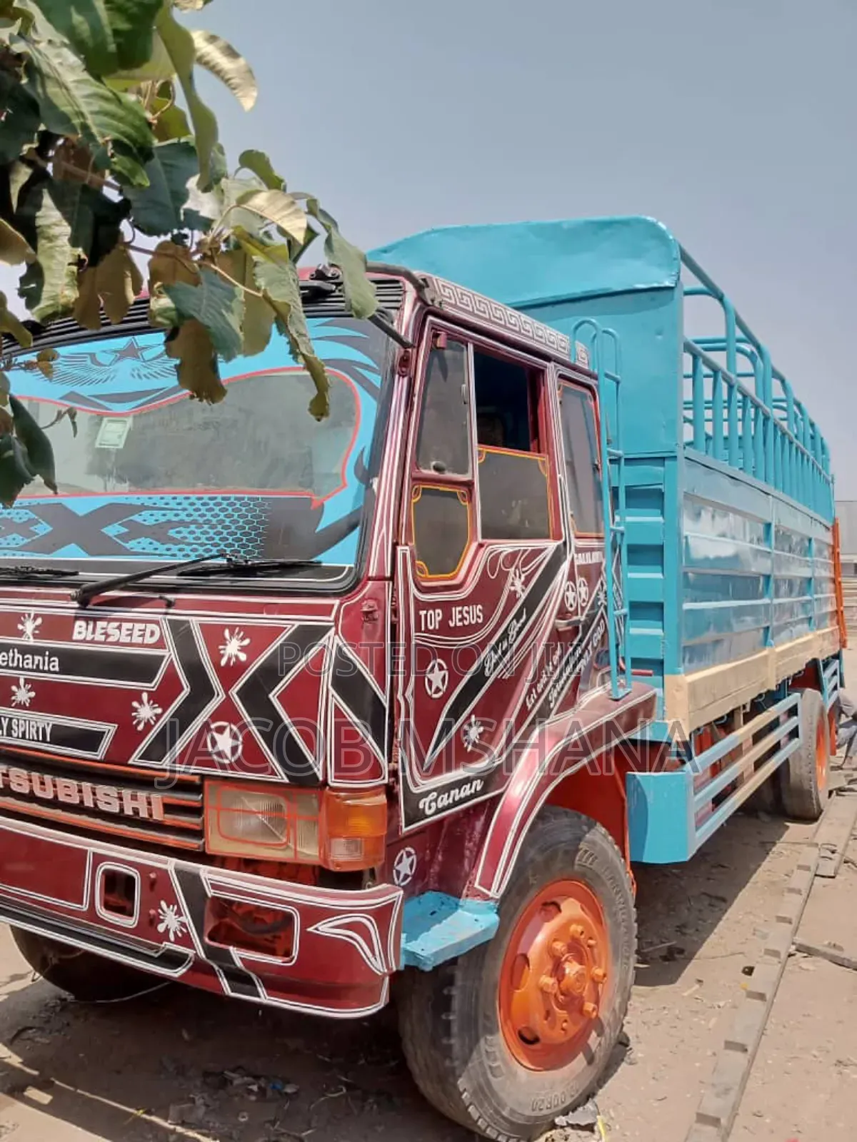 Fuso Longbase Tyre Kubwa