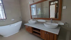 4bdrm Villa in The Villas, Oyster Bay for rent