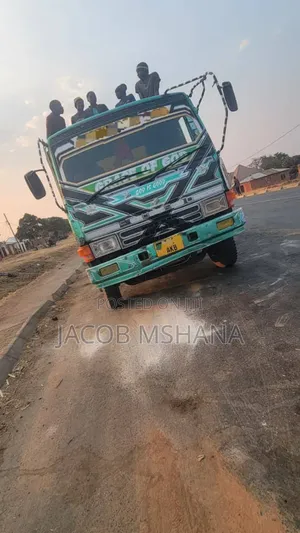 Fuso Tipa Engine 17