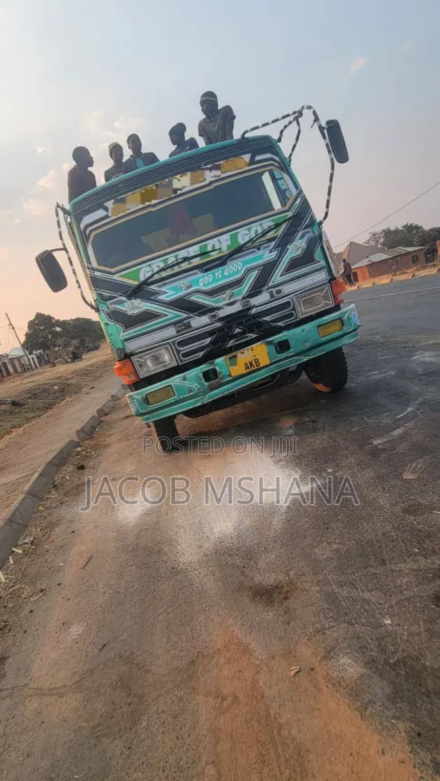 Fuso Tipa Engine 17