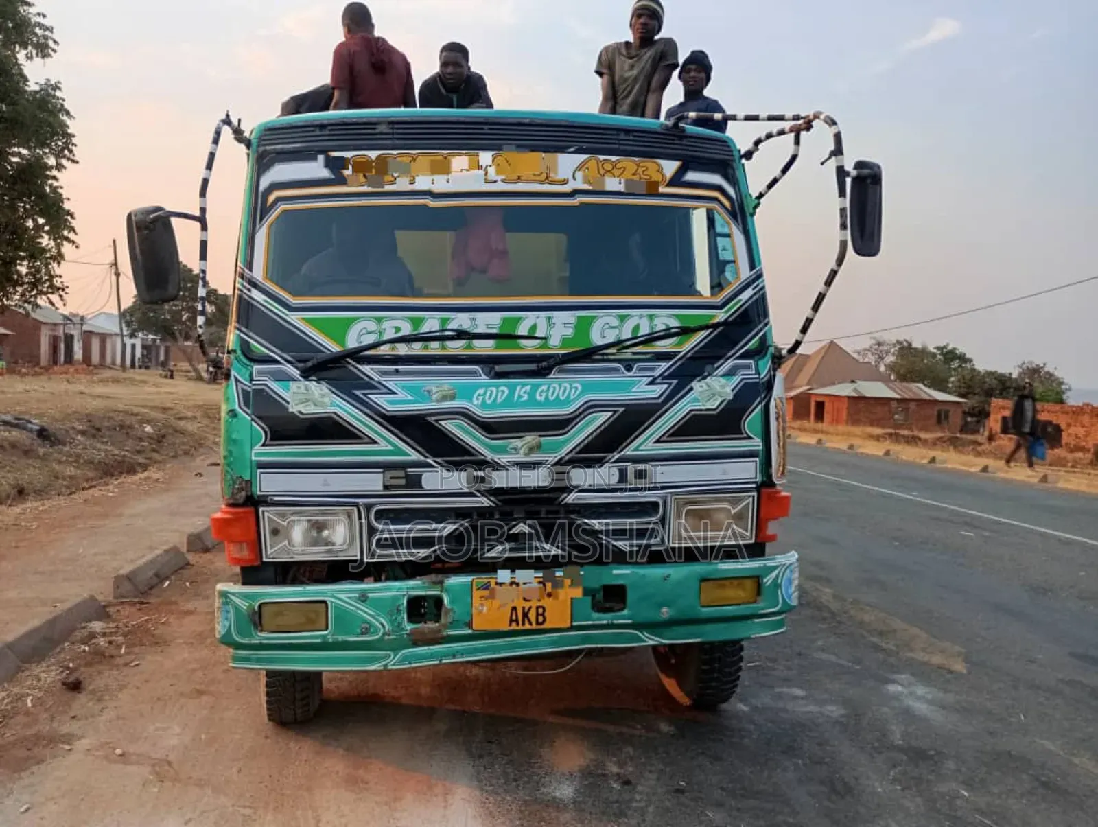 Fuso Tipa Engine 17
