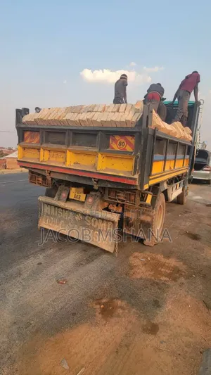 Fuso Tipa Engine 17