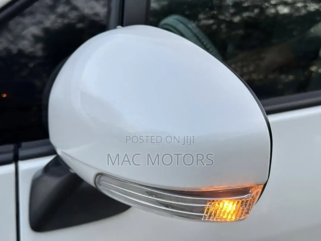 Toyota Ractis 2011 White
