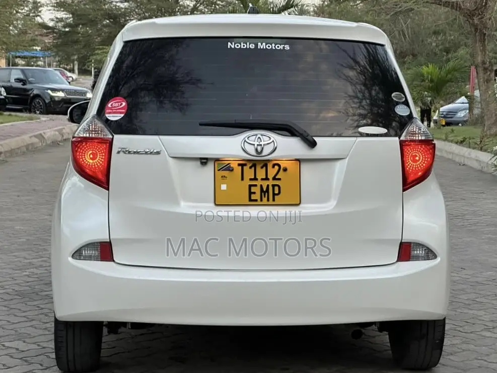 Toyota Ractis 2011 White