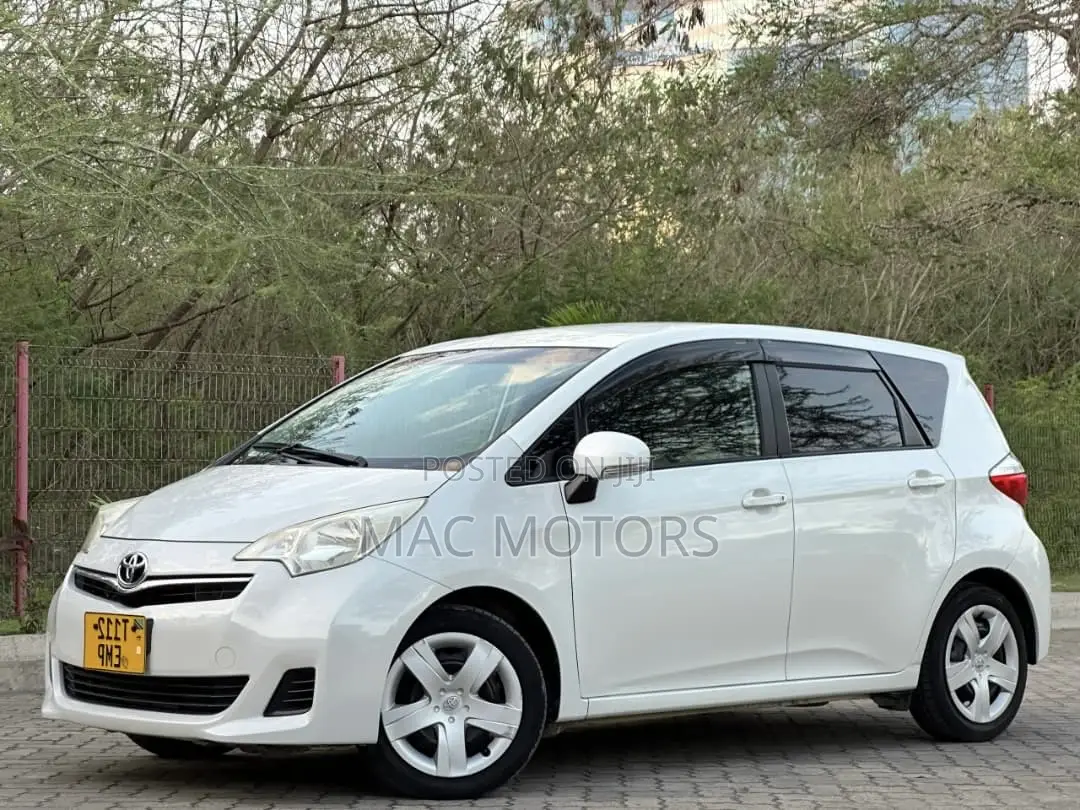 Toyota Ractis 2011 White