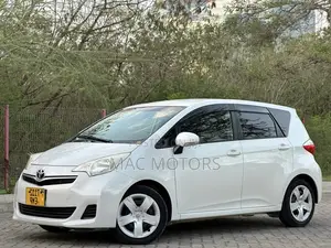 Toyota Ractis 2011 White