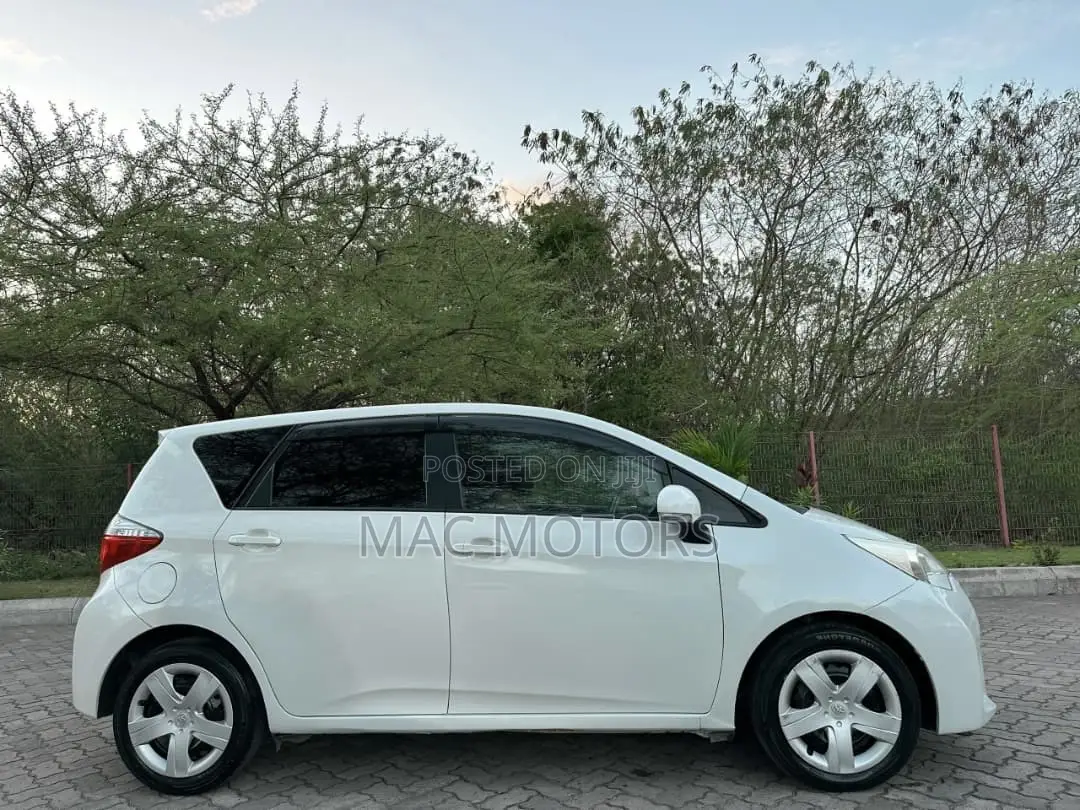 Toyota Ractis 2011 White