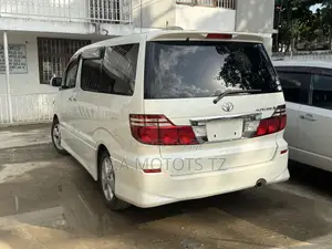 Toyota Alphard 2.4 Petrol AWD 2006 White