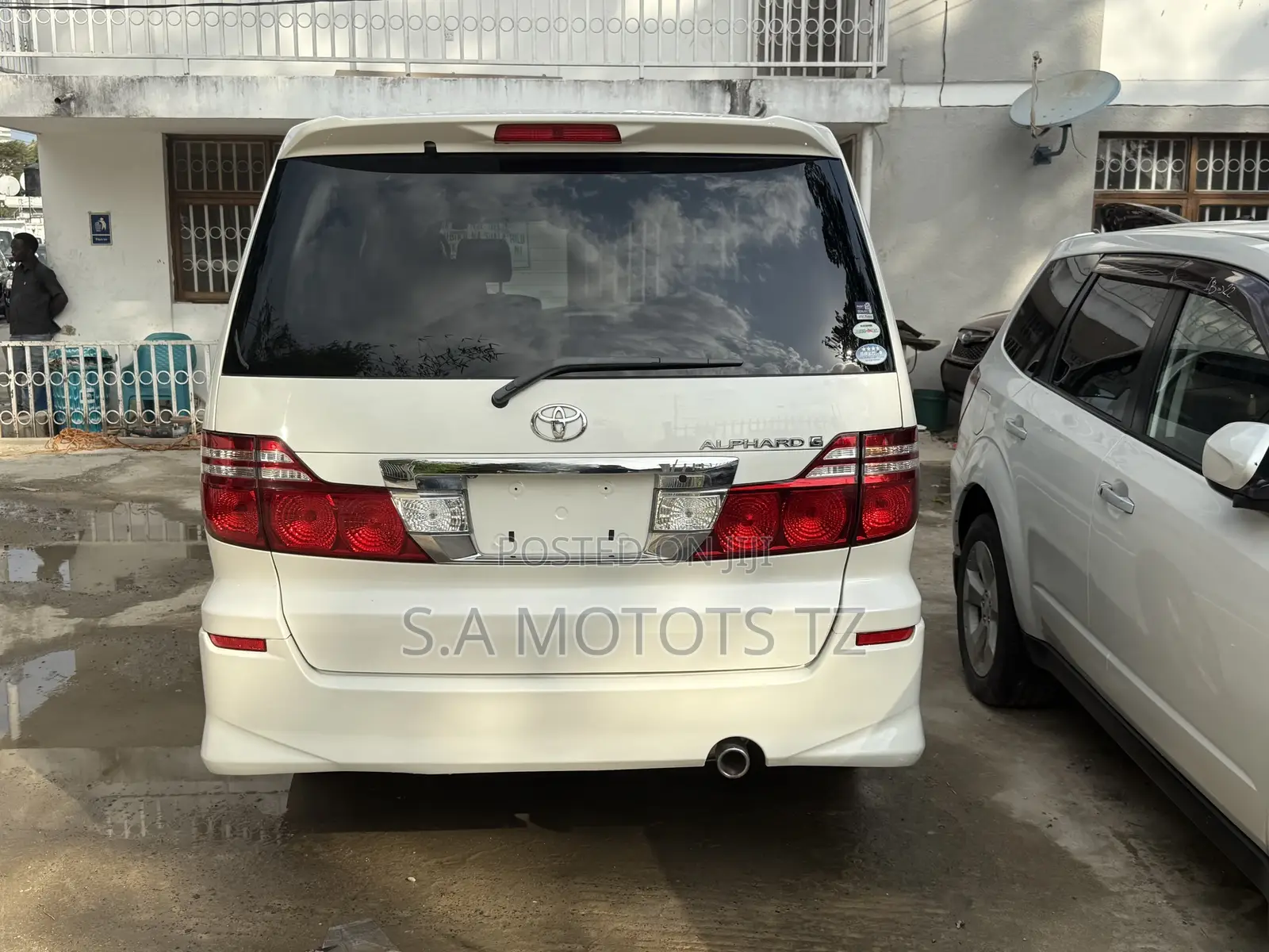 Toyota Alphard 2.4 Petrol AWD 2006 White