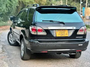 Toyota Harrier 2005 Black