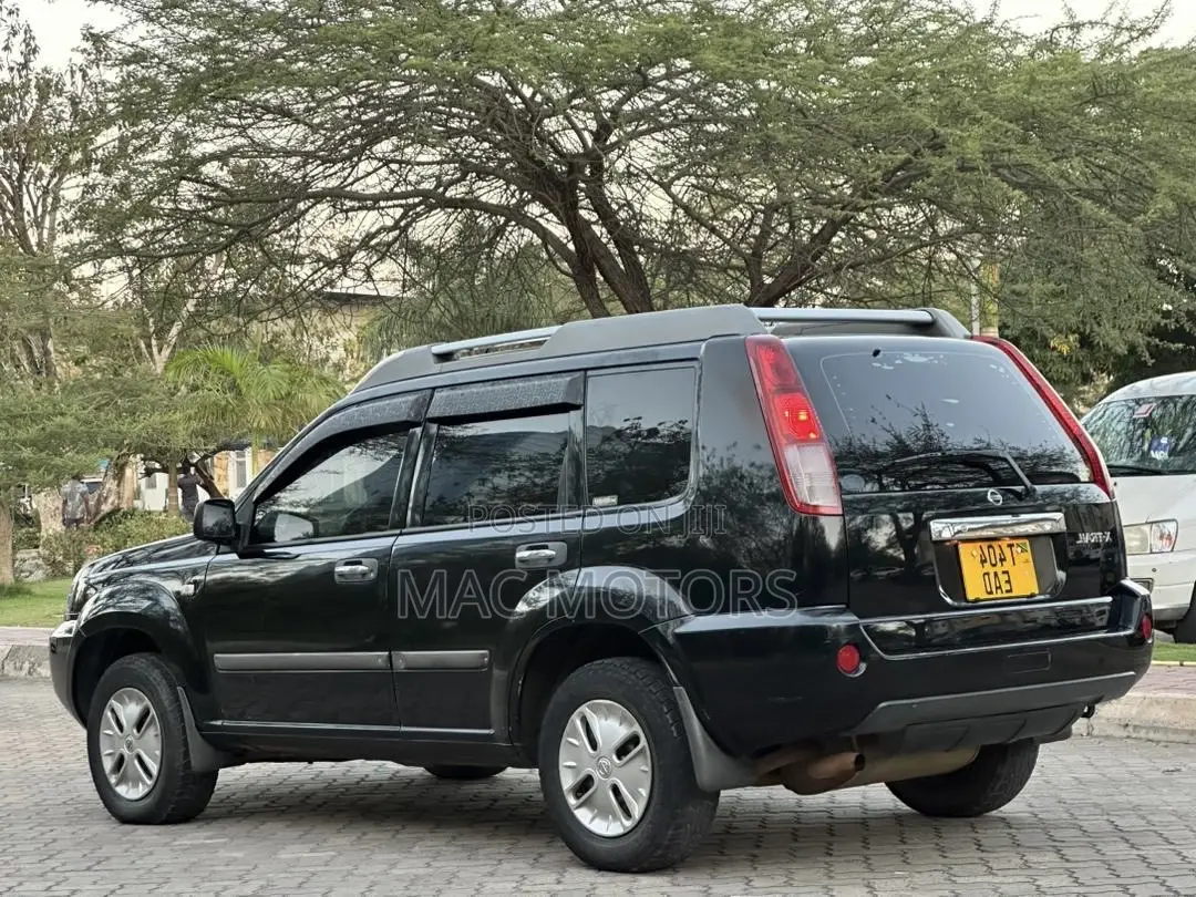 Nissan X-Trail 2006 Black