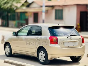 Toyota Corolla RunX 2006 Gold