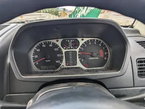 Mitsubishi Pajero 2001 Silver
