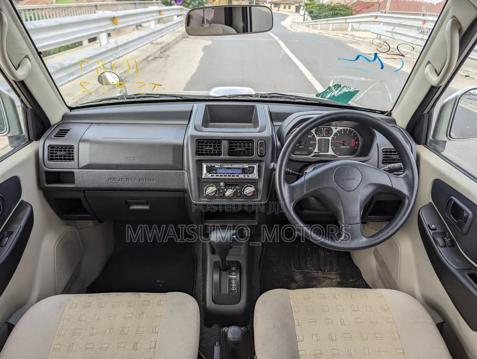 Mitsubishi Pajero 2001 Silver