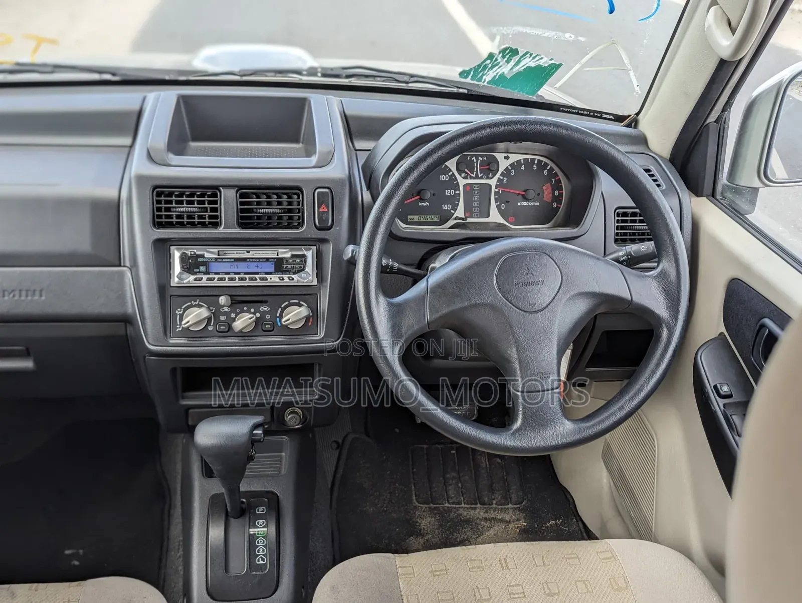Mitsubishi Pajero 2001 Silver
