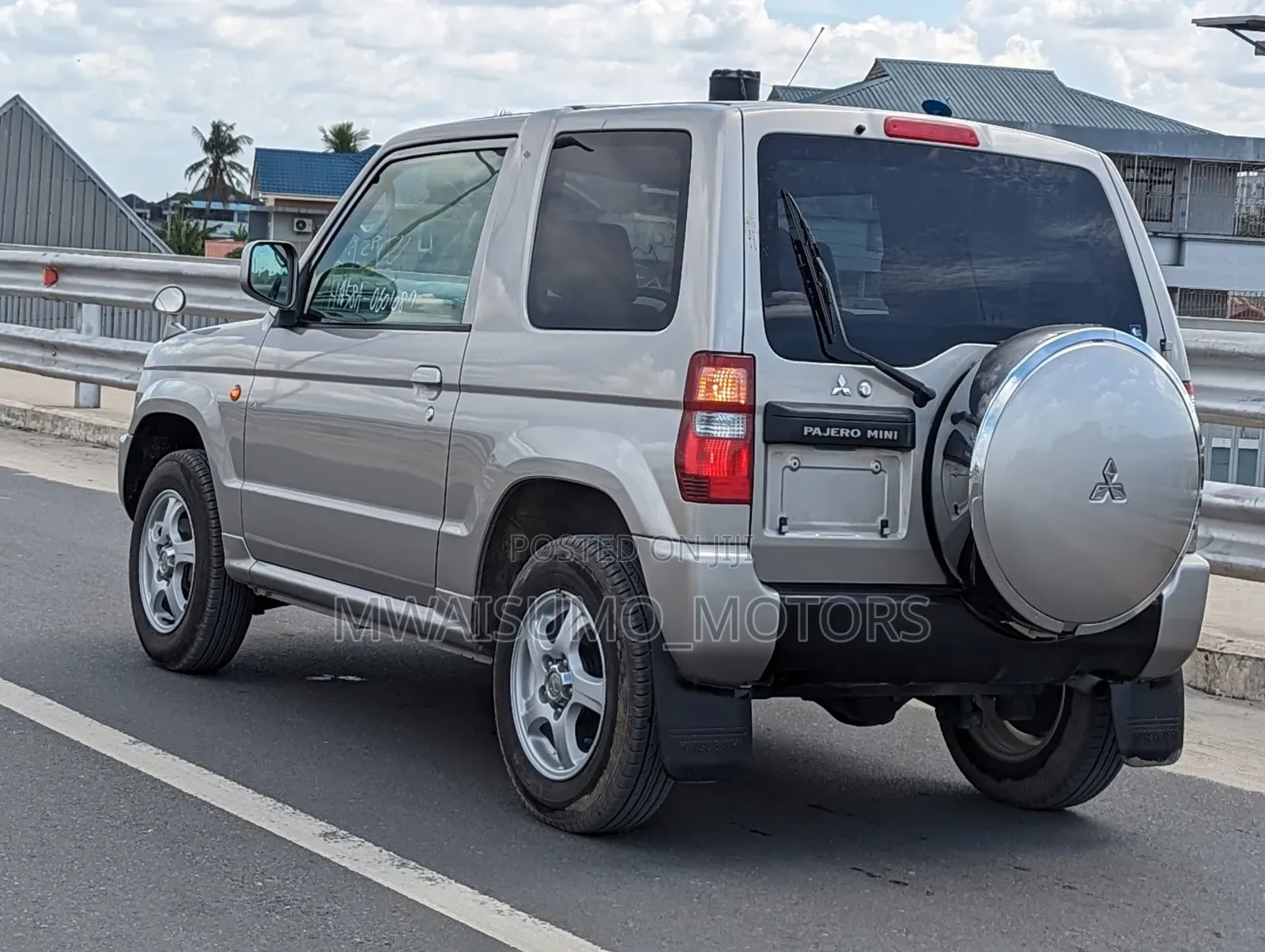 Mitsubishi Pajero 2001 Silver