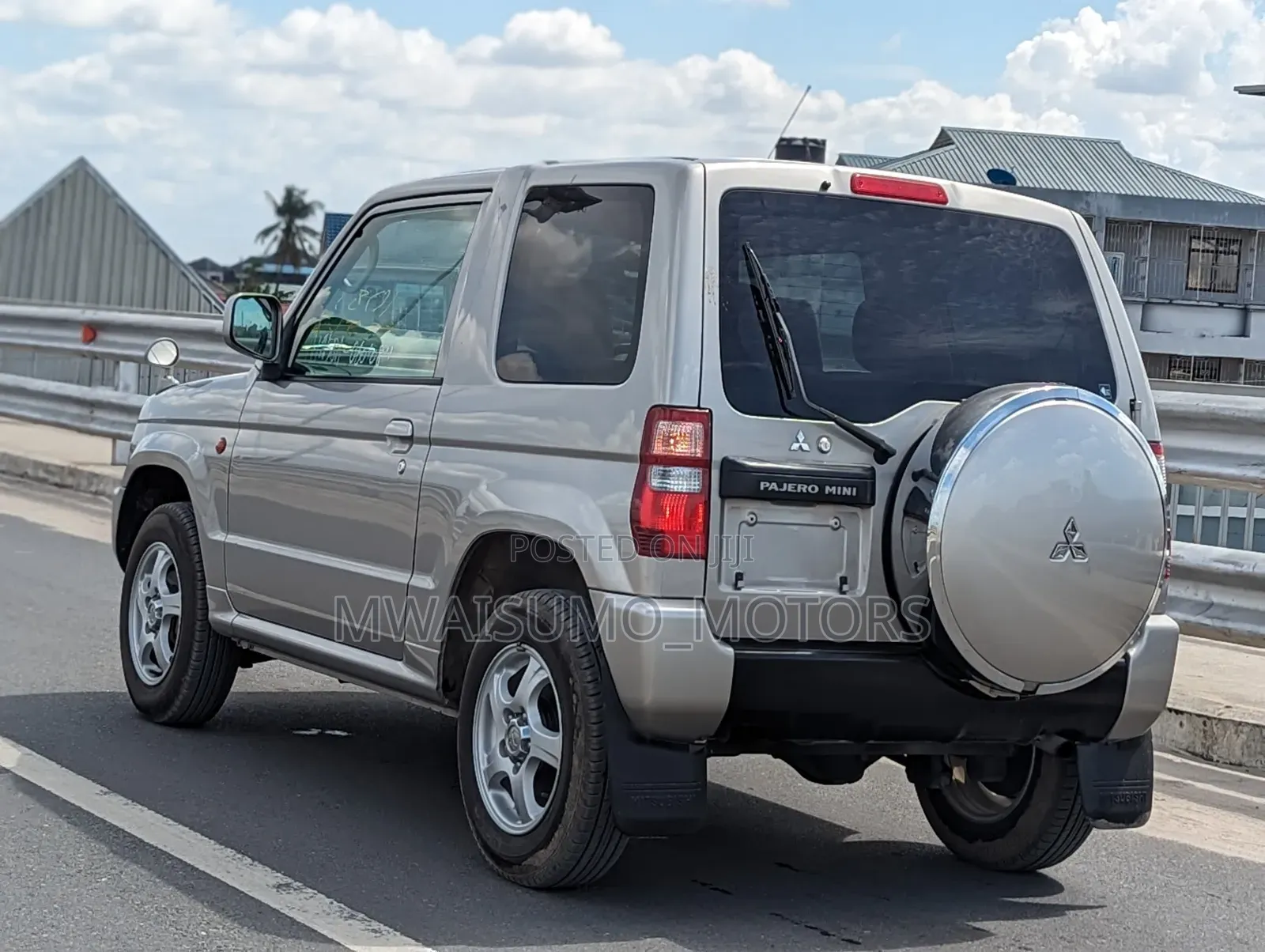 Mitsubishi Pajero 2001 Silver