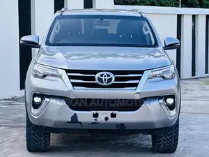 Toyota Fortuner 2.8 D RWD 2018 Silver