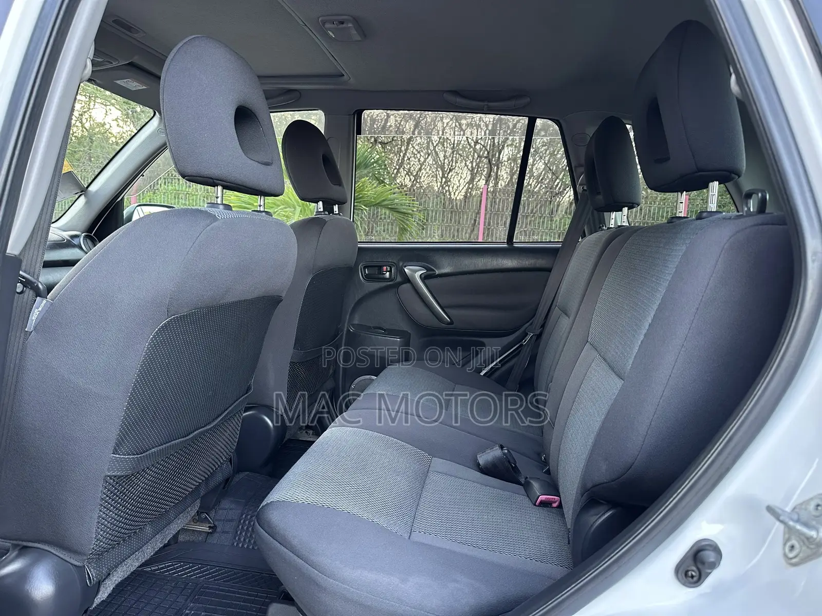 Toyota RAV4 2005 White