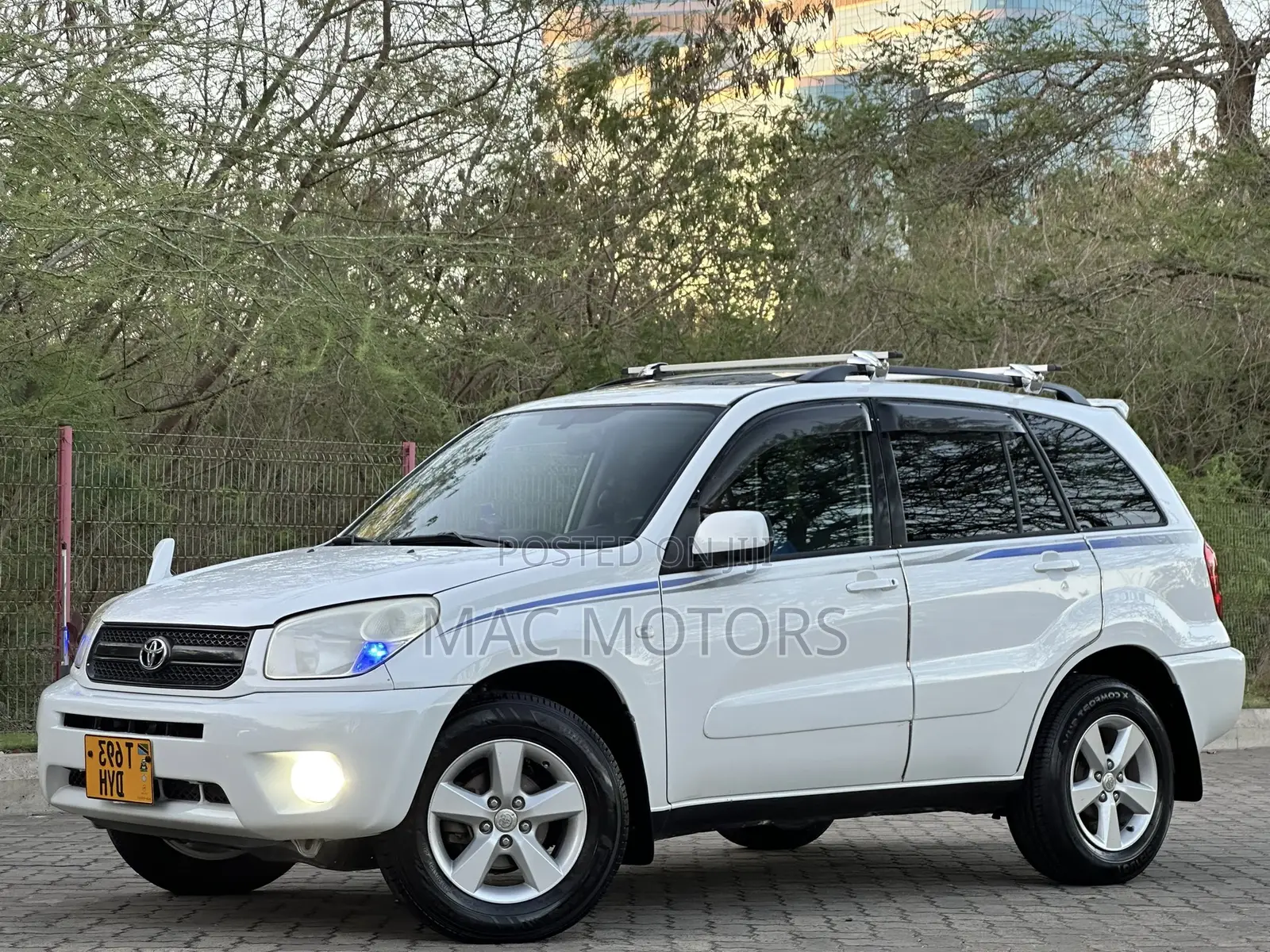 Toyota RAV4 2005 White