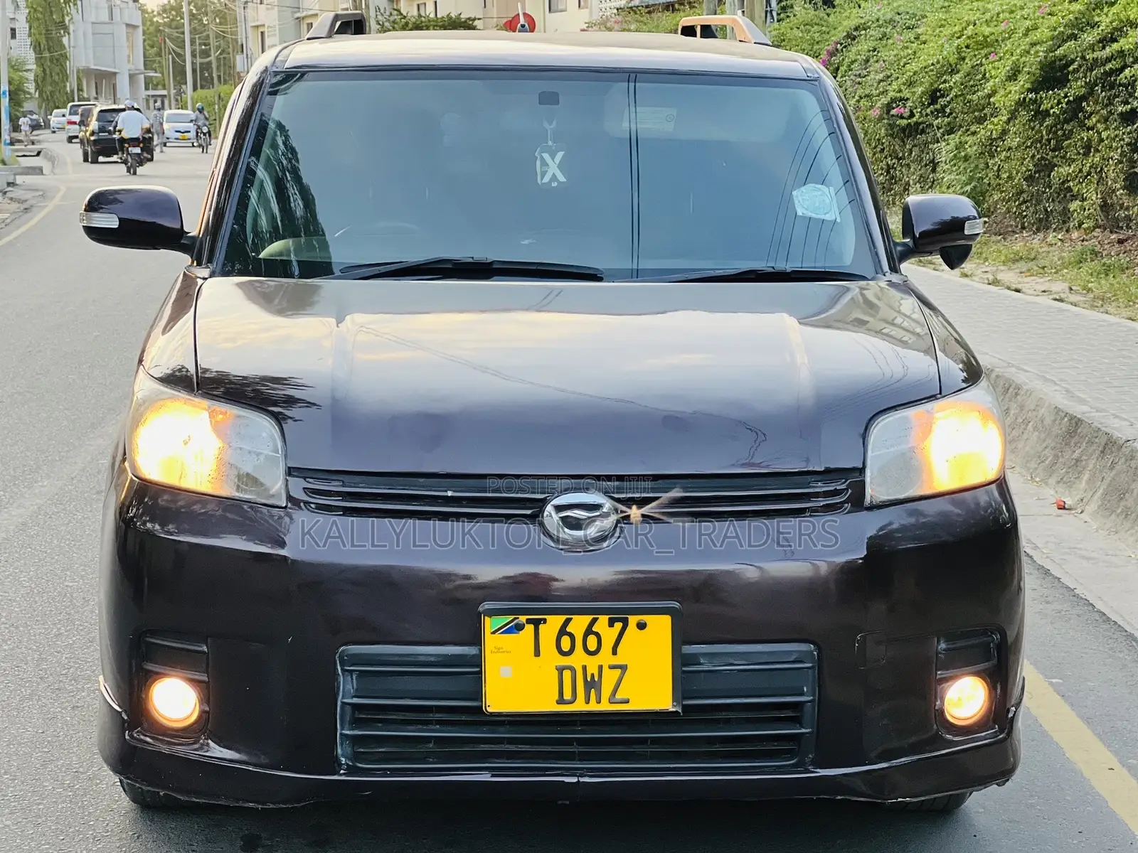 Toyota Corolla Rumion 2013 Maroon
