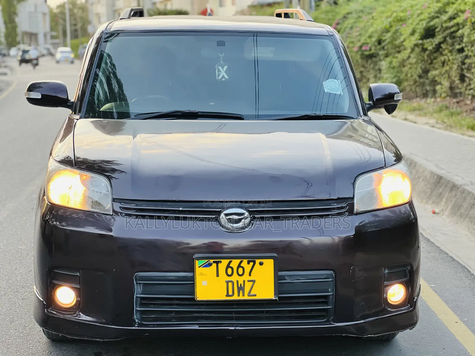 Toyota Corolla Rumion 2013 Maroon