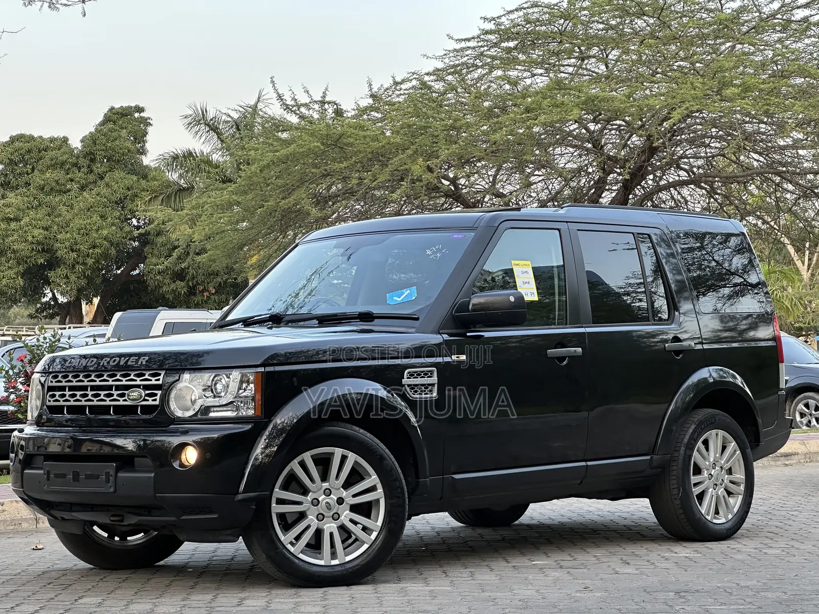 Land Rover Discovery 2011 Black