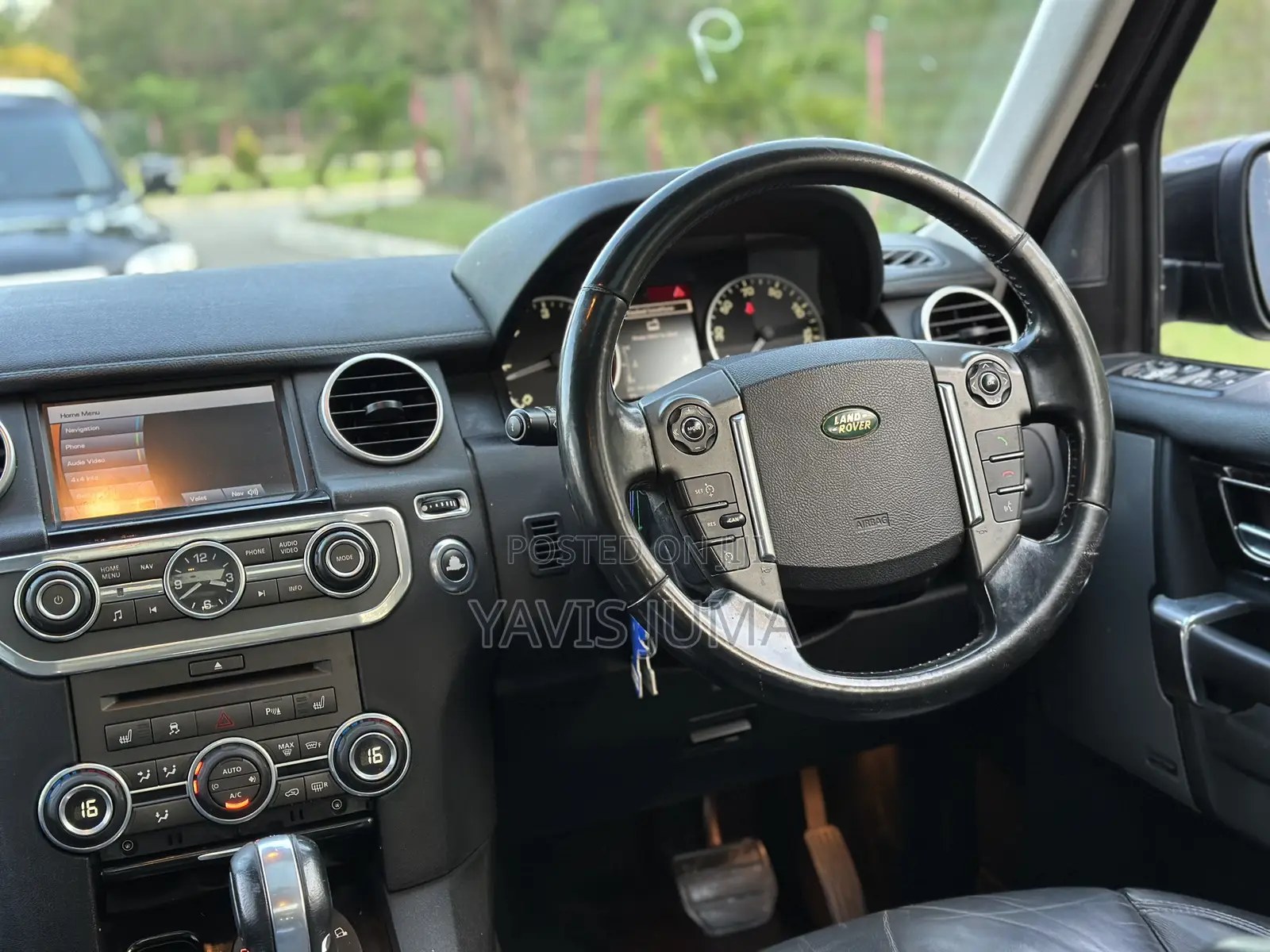 Land Rover Discovery 2011 Black