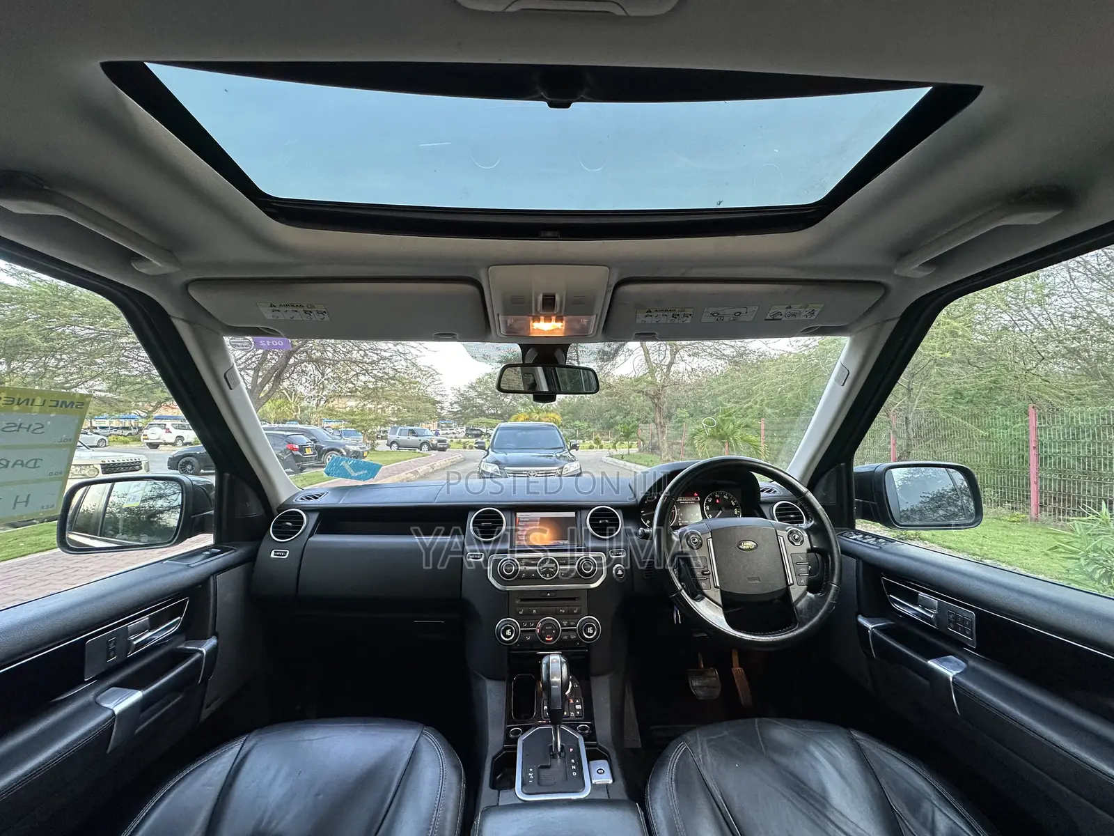 Land Rover Discovery 2011 Black