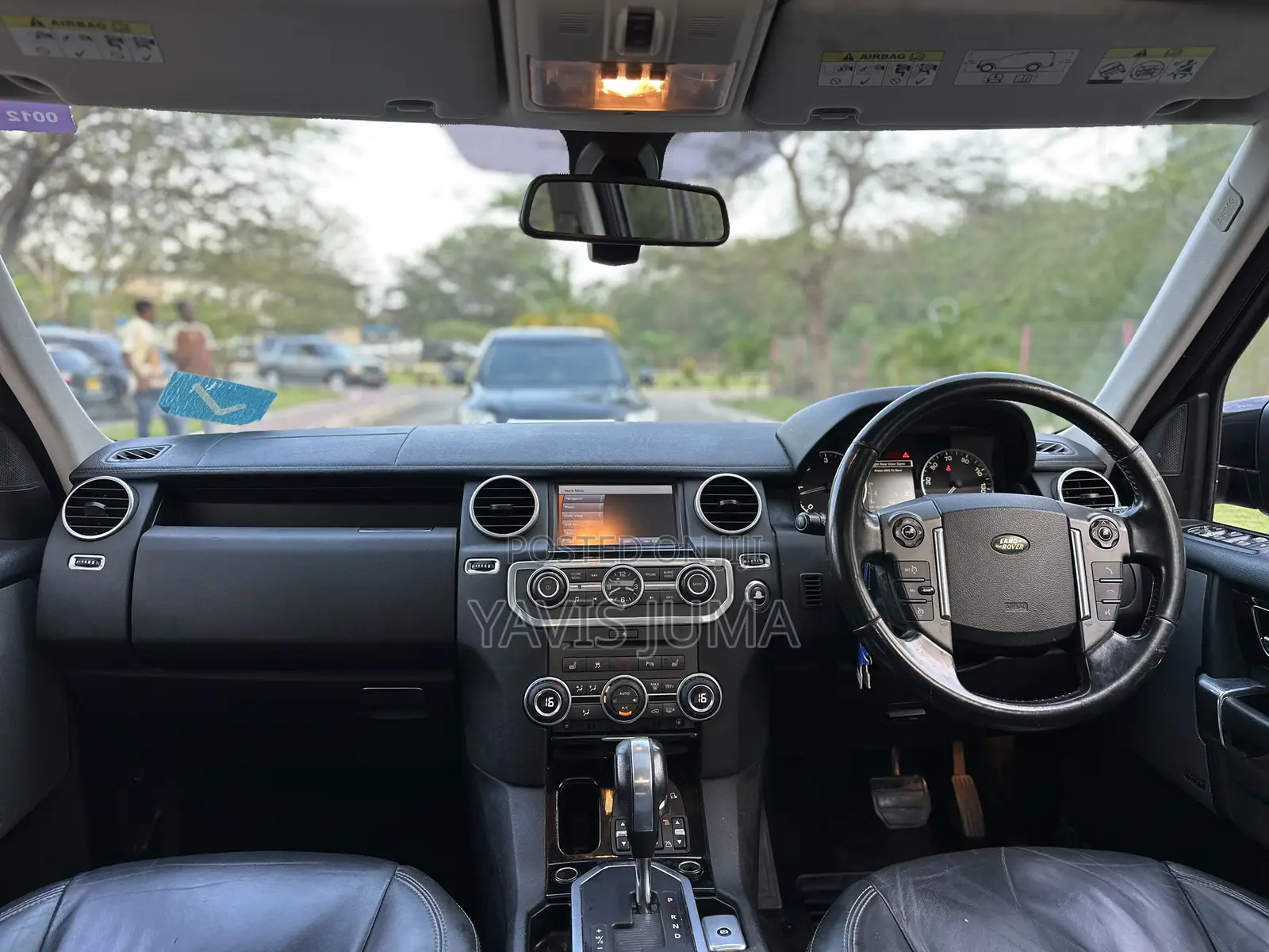 Land Rover Discovery 2011 Black