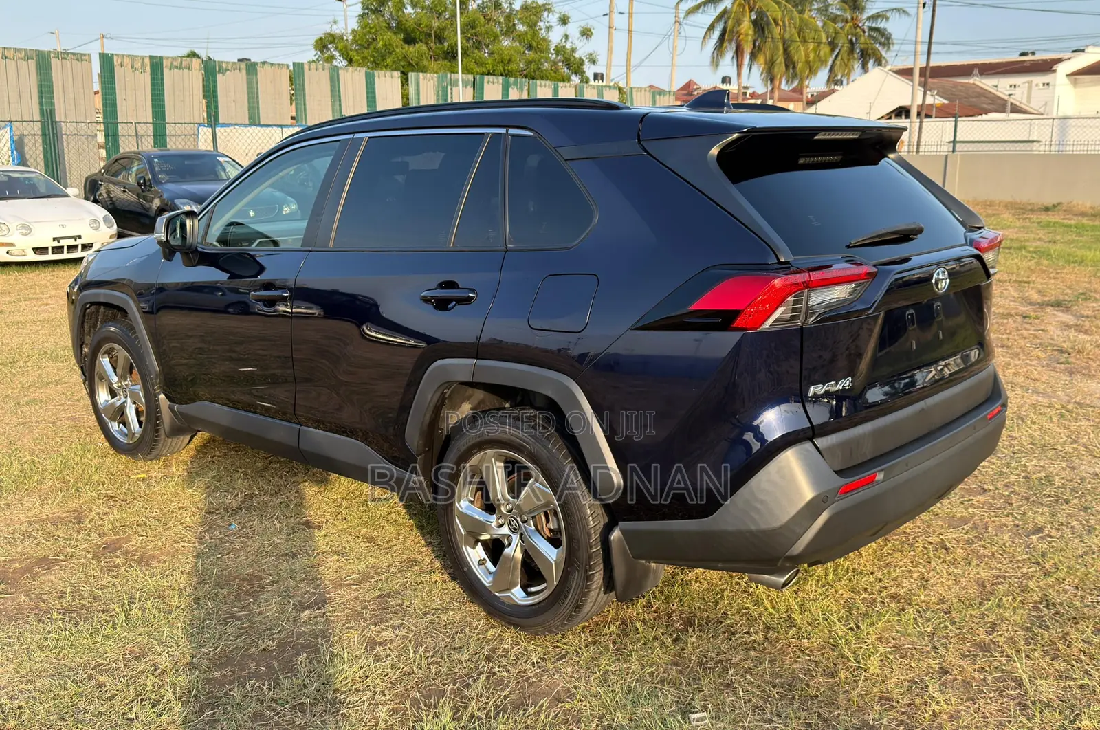 Toyota RAV4 2021 Blue
