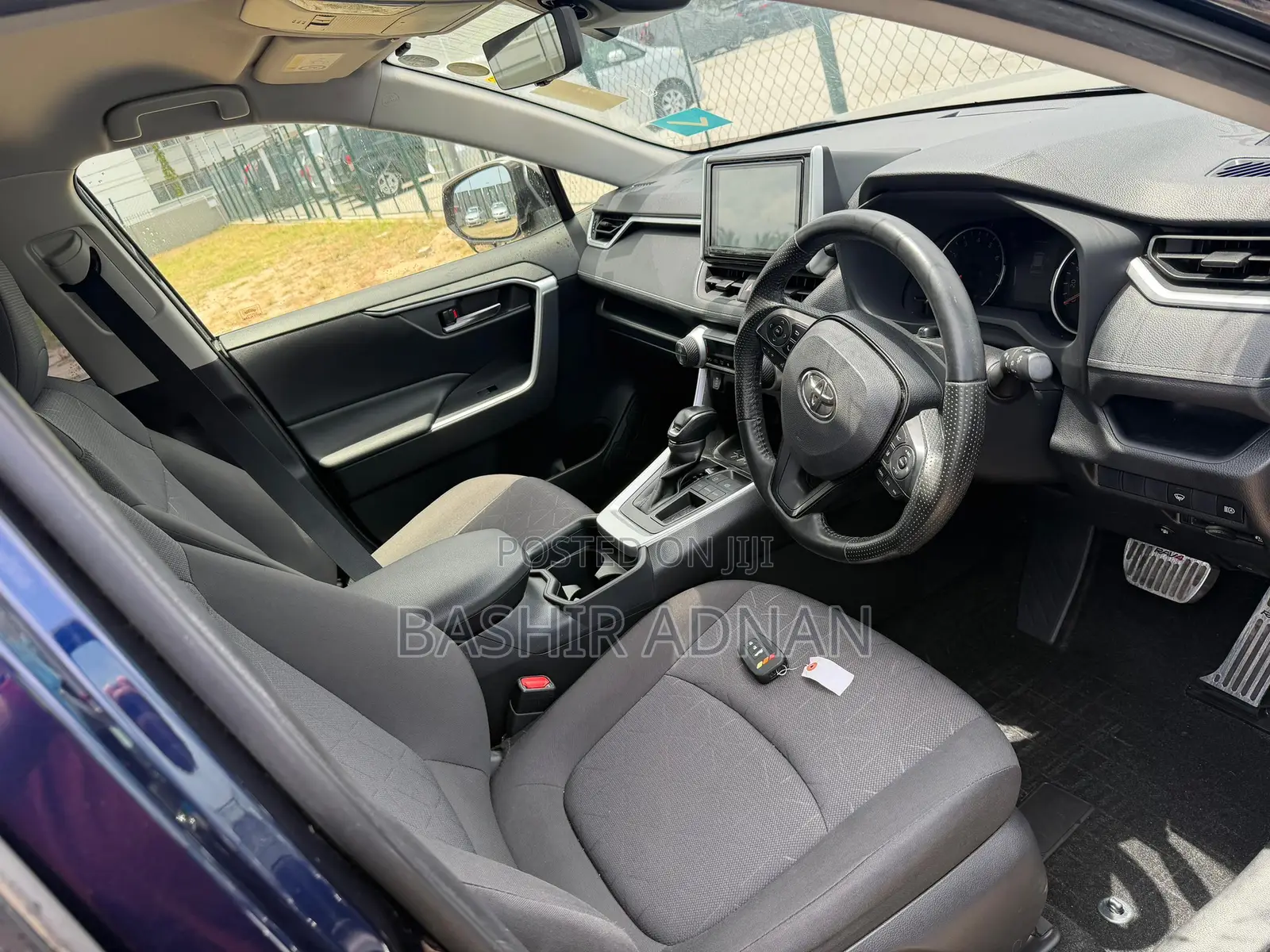 Toyota RAV4 2021 Blue