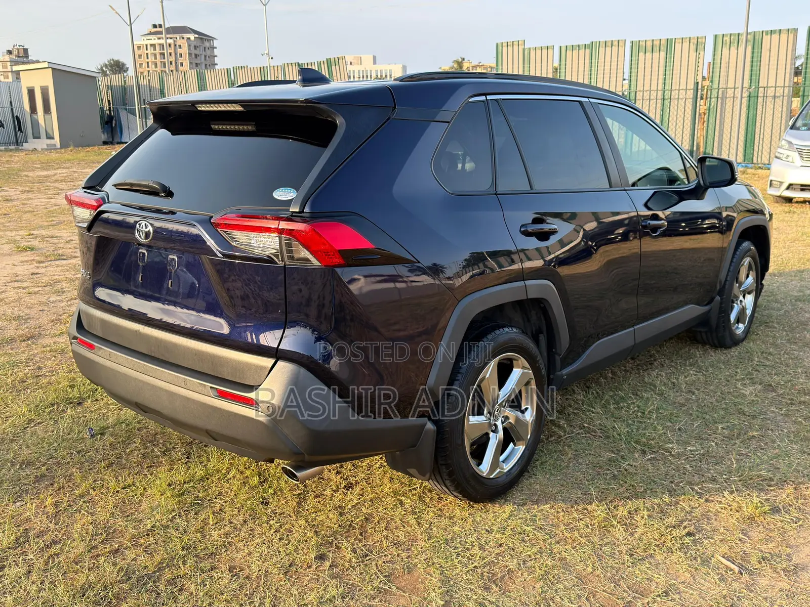 Toyota RAV4 2021 Blue