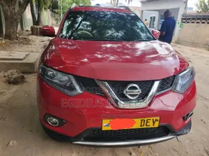 Nissan X-Trail 2014 Red