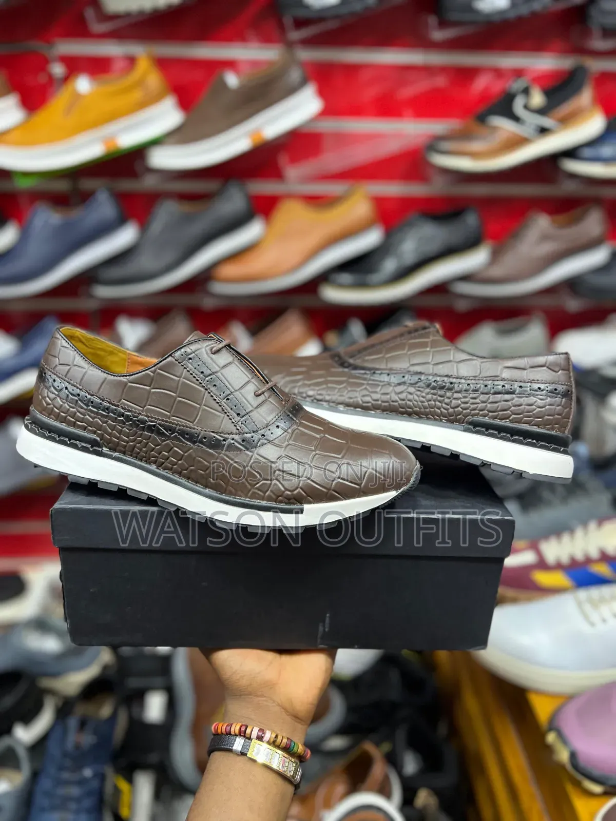 Men's Shoes or Footwears or Viatu Vya Mazingira Tofauti