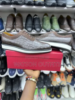 Men's Shoes or Footwears or Viatu Vya Mazingira Tofauti