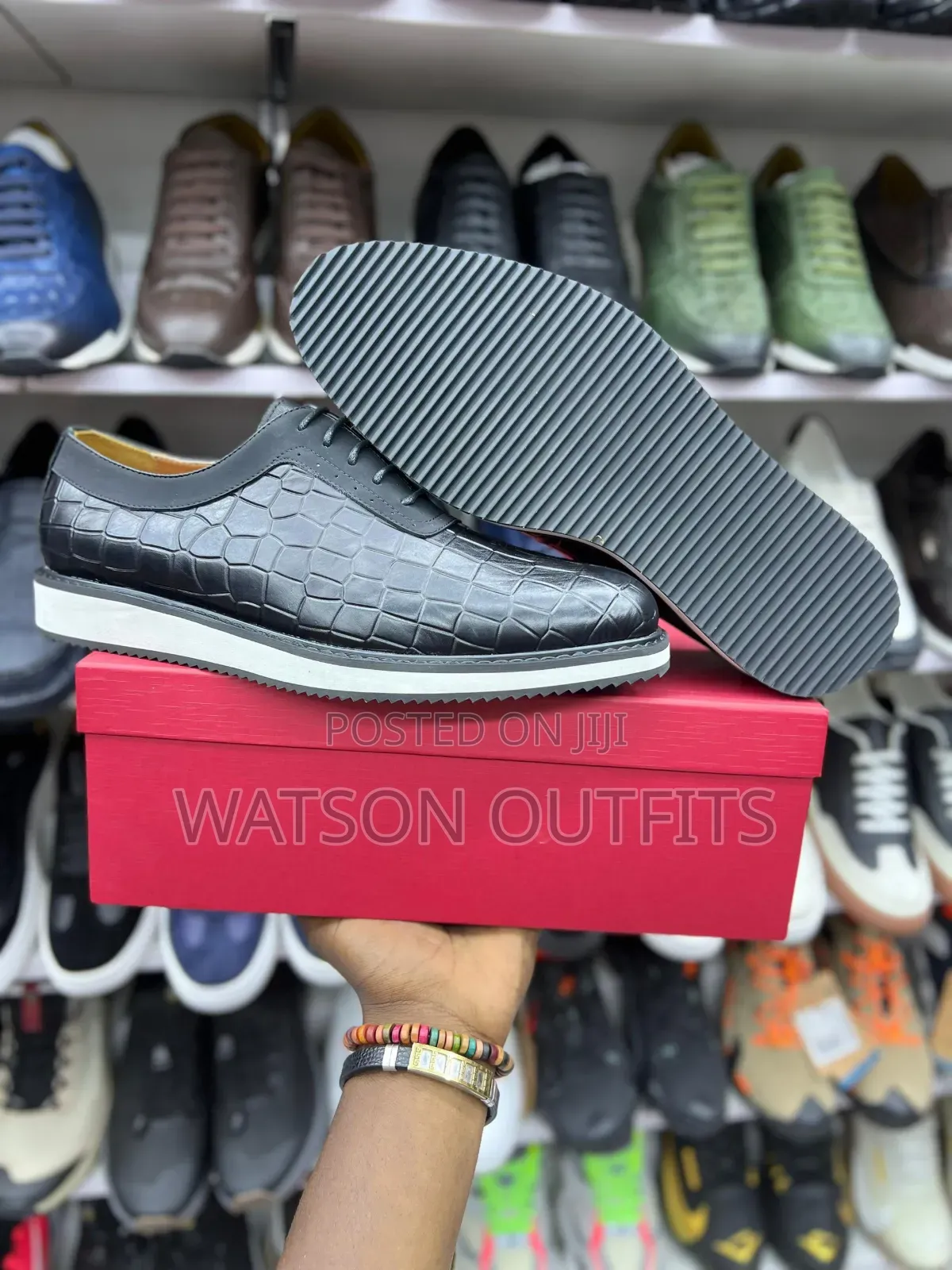 Men's Shoes or Footwears or Viatu Vya Mazingira Tofauti