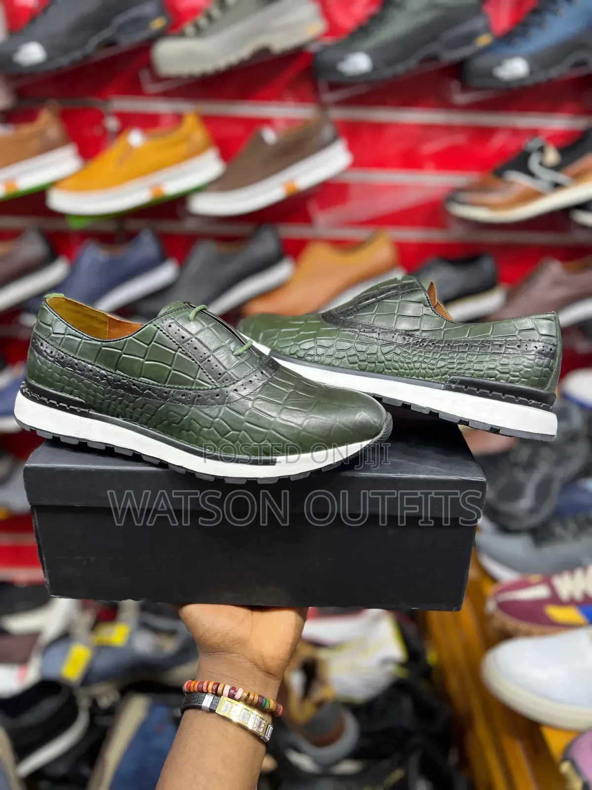 Men's Shoes or Footwears or Viatu Vya Mazingira Tofauti