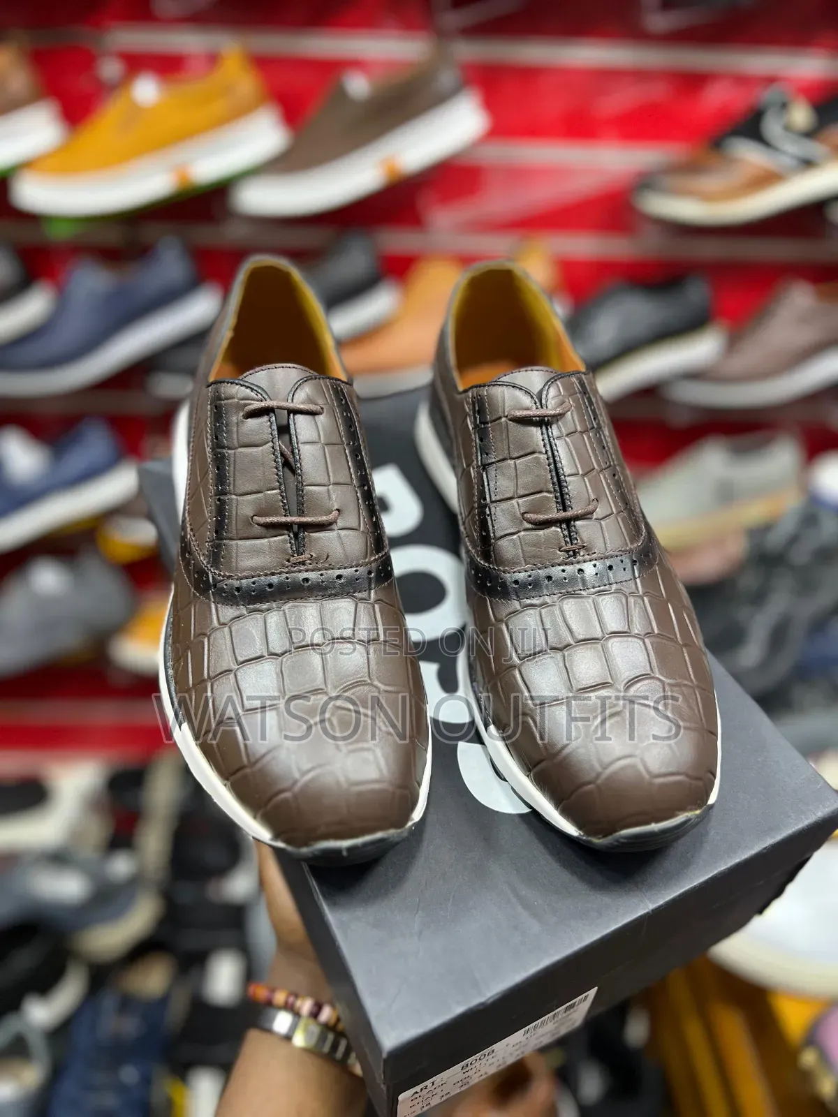 Men's Shoes or Footwears or Viatu Vya Mazingira Tofauti