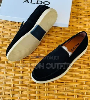 Viatu Vya Loafers or Lofa Simpo