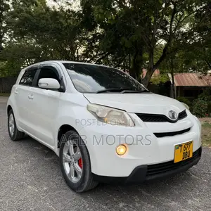 Toyota IST 2008 White