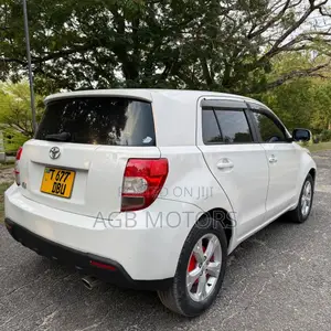 Toyota IST 2008 White