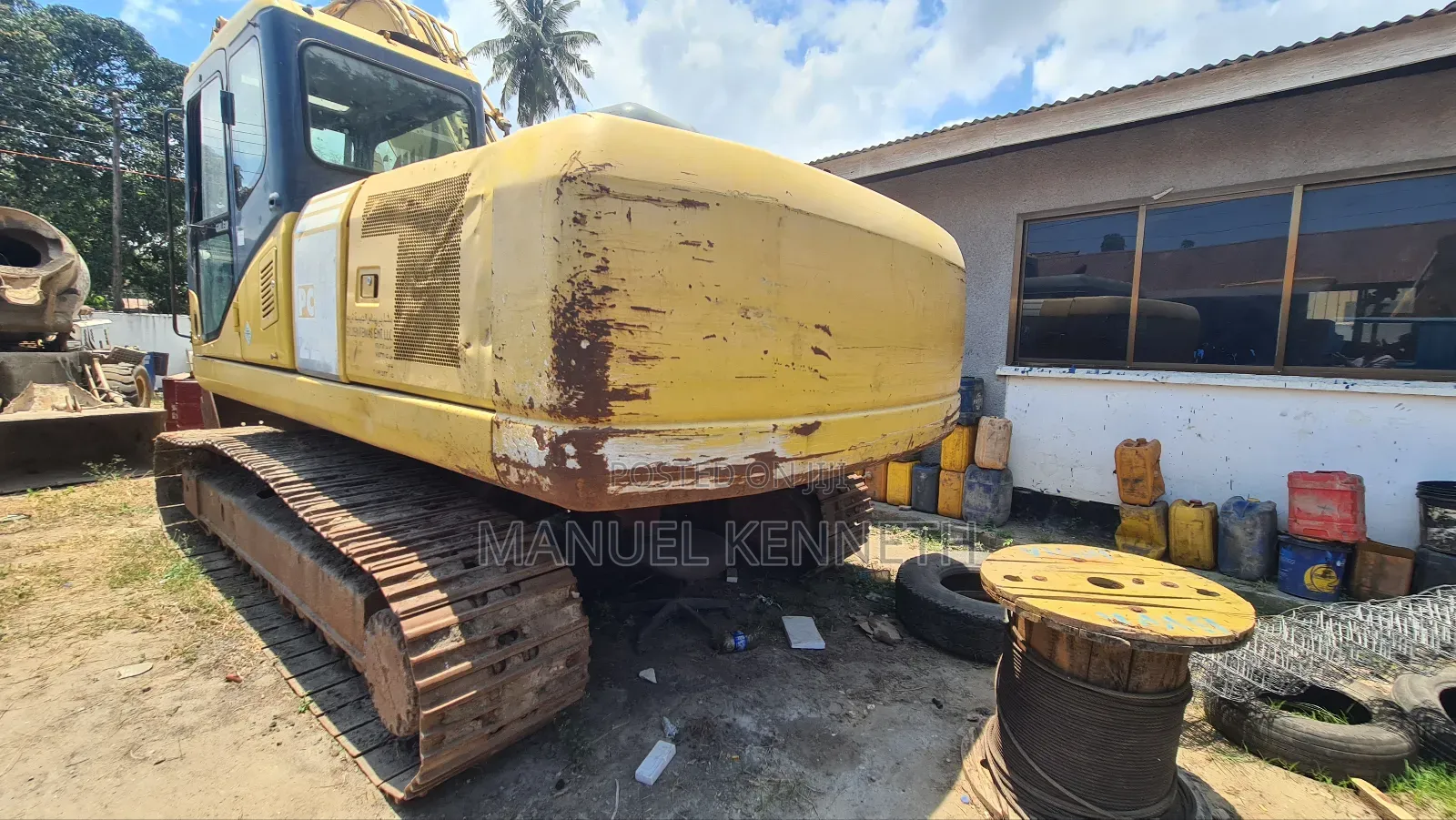 Komatsu Pc 220 Excavator for Sale.