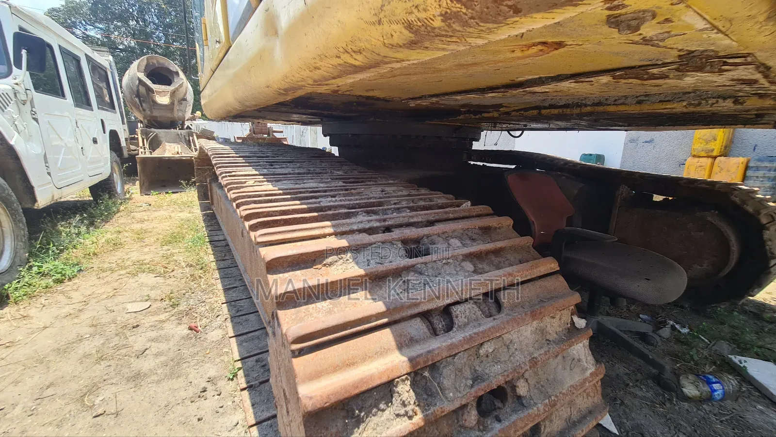 Komatsu Pc 220 Excavator for Sale.