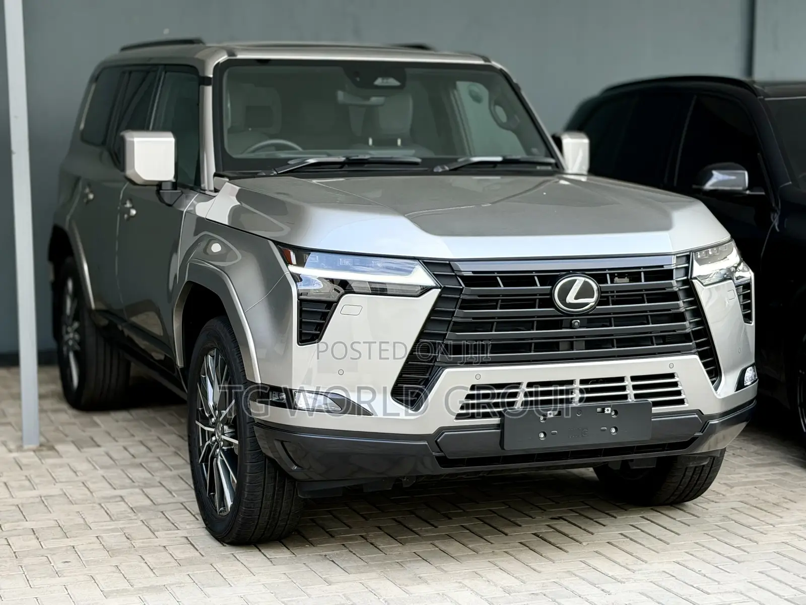 New Lexus GX 2025 Silver