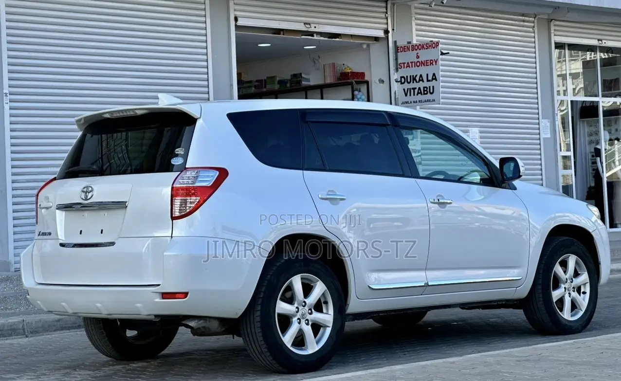 Toyota RAV4 2007 White