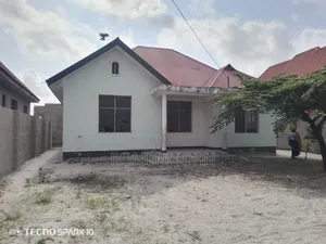 4bdrm House in Tanzania Daresalaam, Ilala for sale
