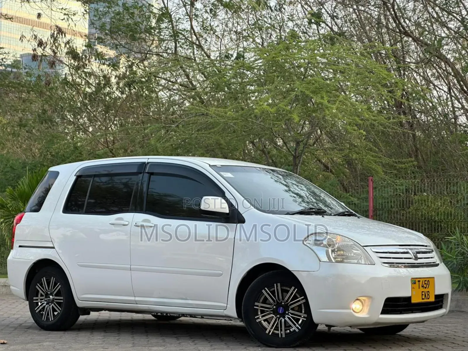 Toyota Raum 2004 White