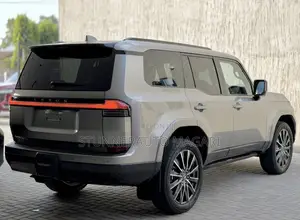 New Lexus GX 2025 Beige