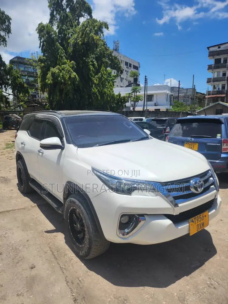 Toyota Fortuner 2016 White